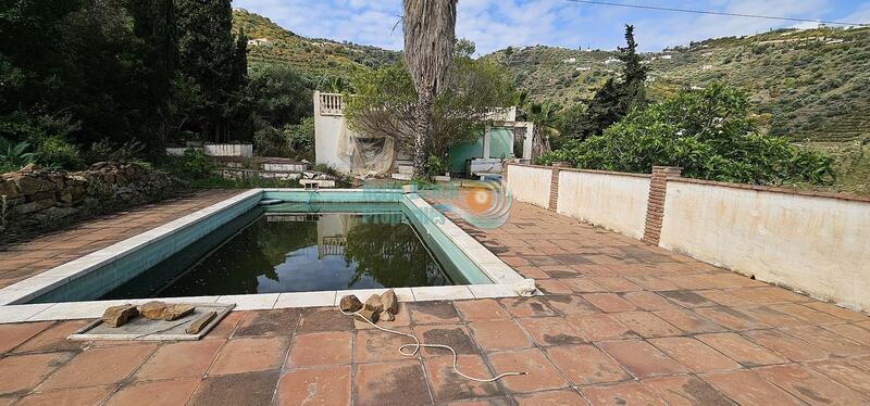 5 bedroom Villa for sale