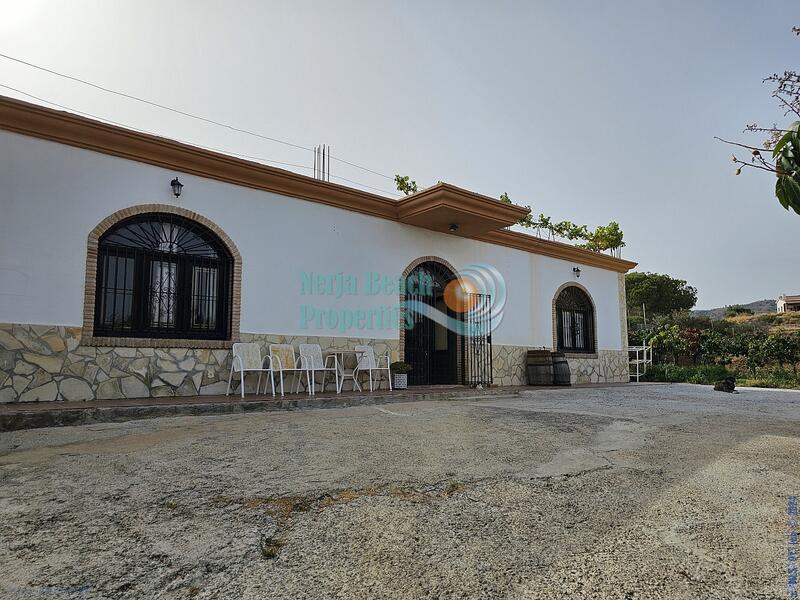 Villa for sale in Velez Malaga, Málaga