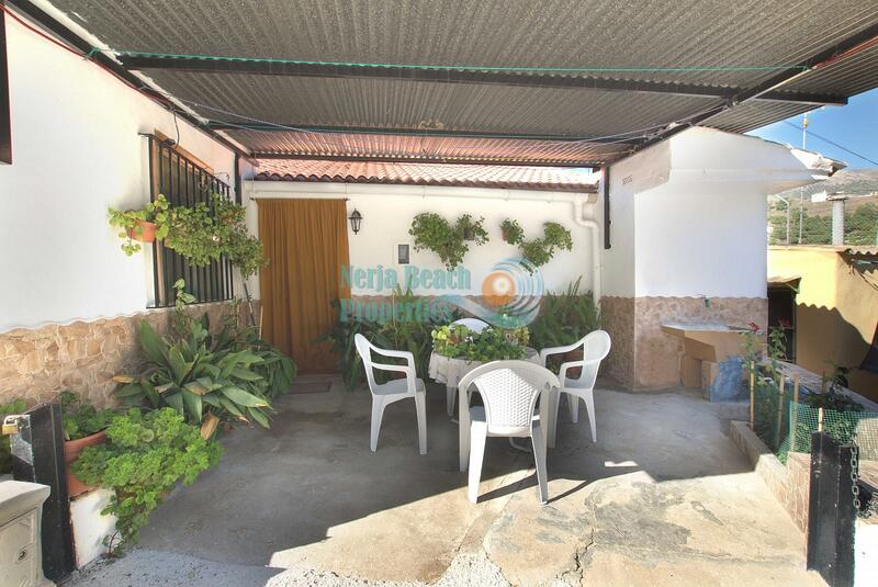 Villa til salgs i Canillas de Aceituno, Málaga