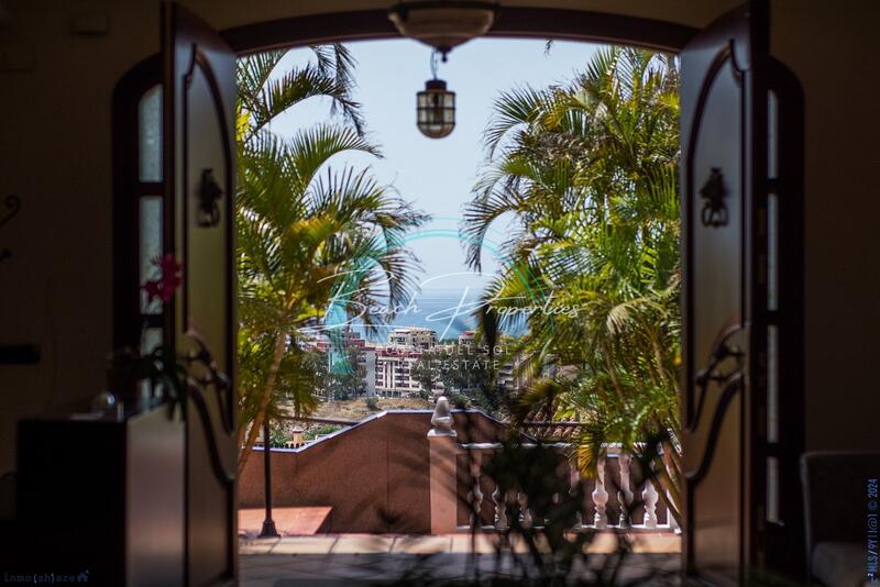 Villa for sale in Torre del Mar, Málaga