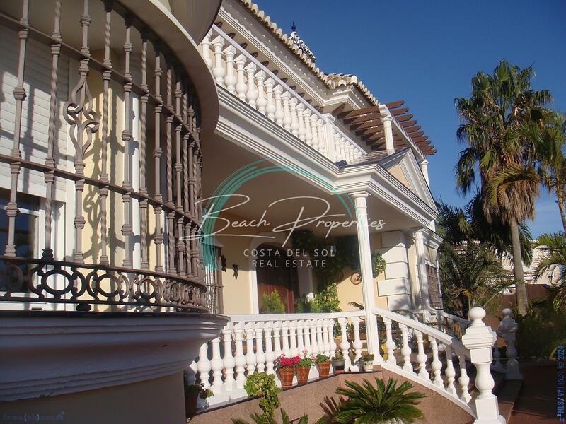 11 bedroom Villa for sale
