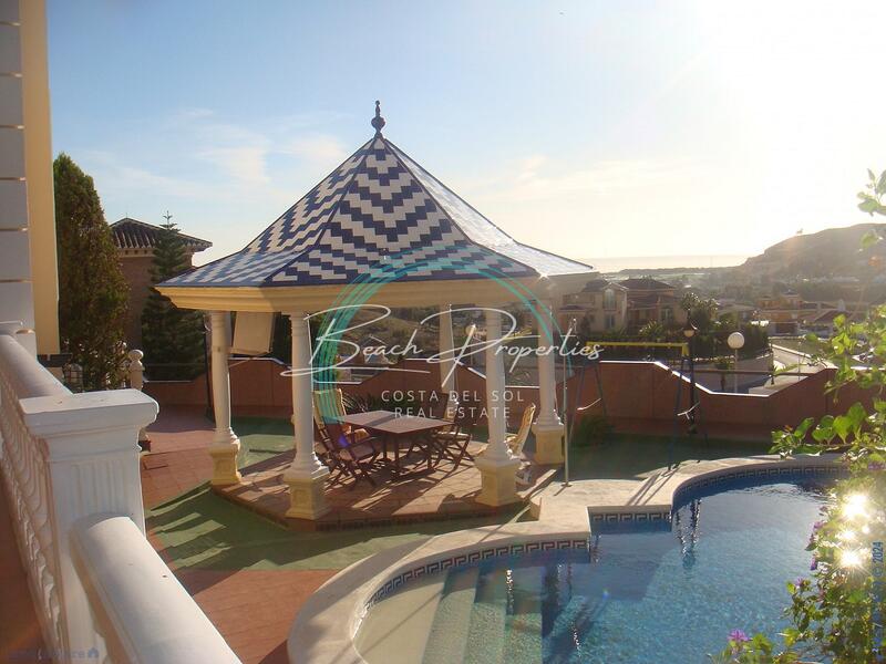 11 bedroom Villa for sale