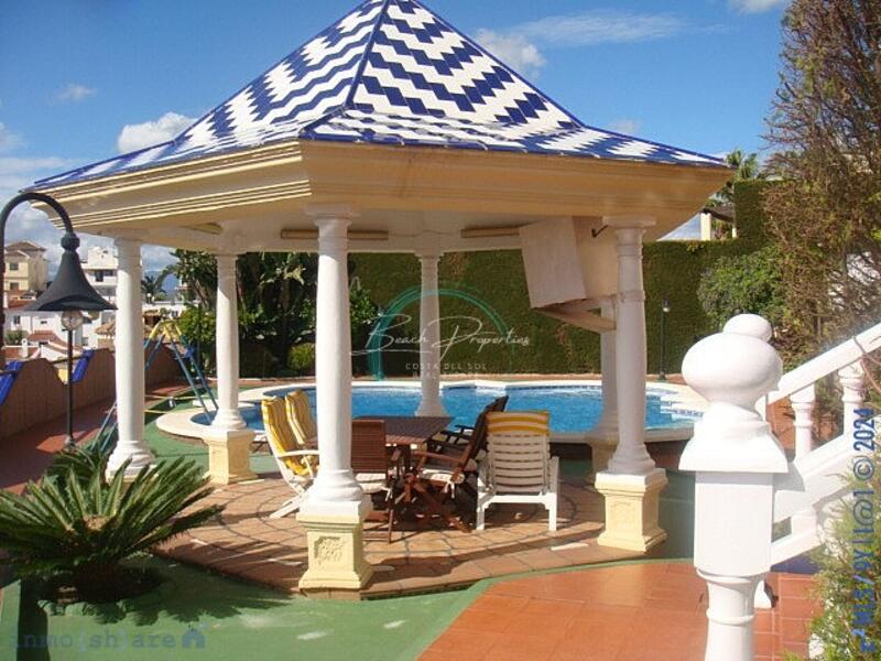 11 bedroom Villa for sale