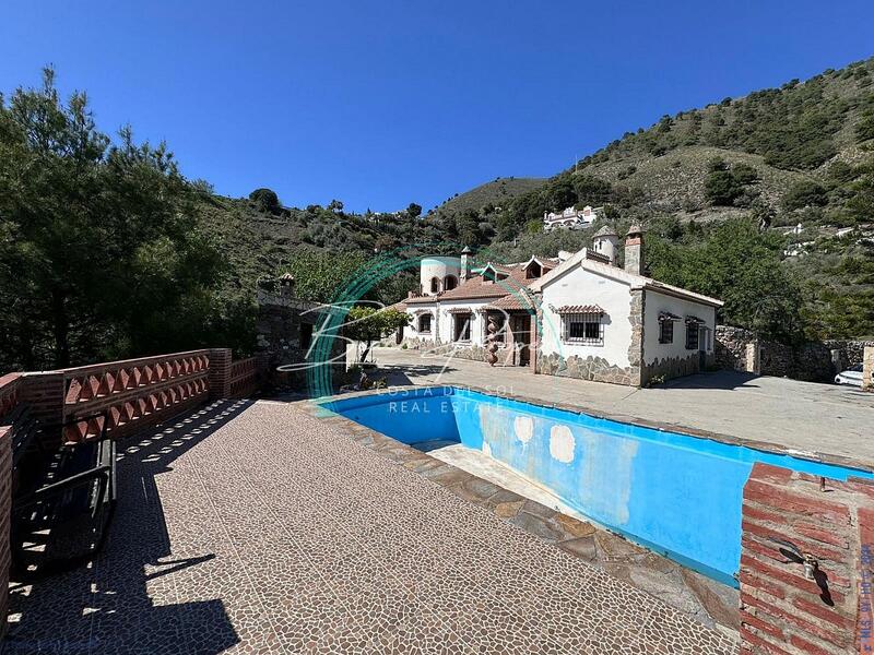 Townhouse for sale in Competa, Málaga