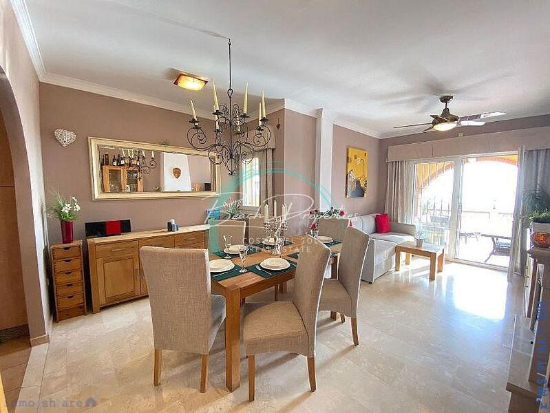 5 bedroom Townhouse for sale