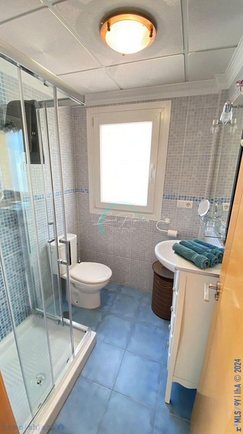 5 bedroom Townhouse for sale