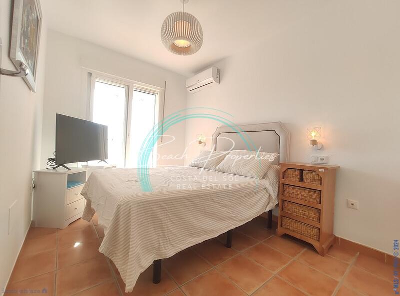 4 slaapkamer Gezinswoning Te koop