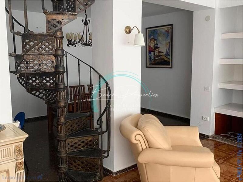 6 Schlafzimmer Stadthaus zu verkaufen