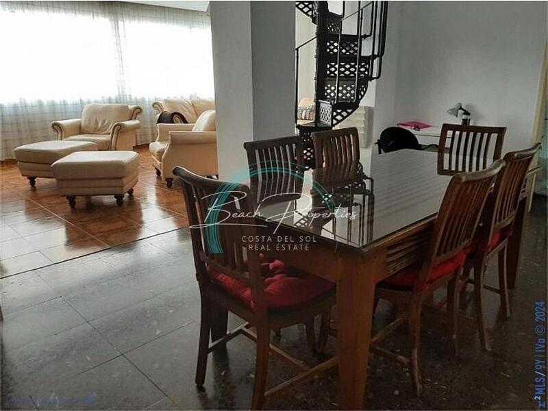 6 Schlafzimmer Stadthaus zu verkaufen