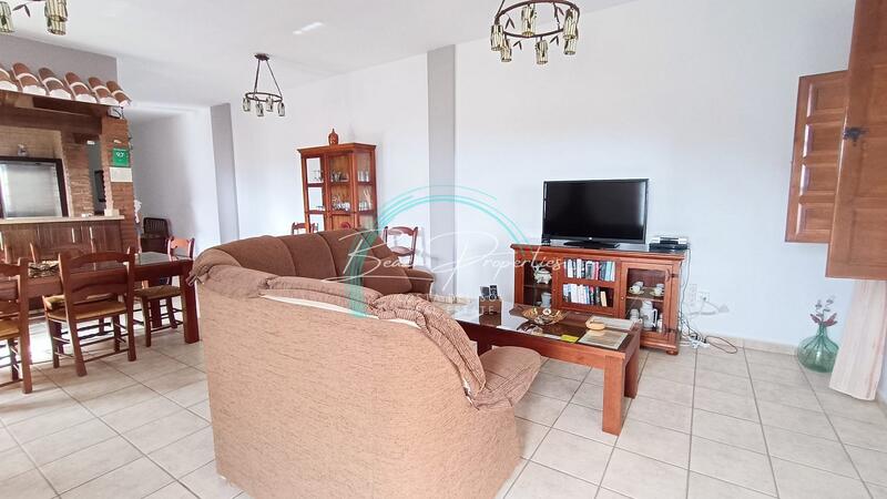 3 bedroom Villa for Long Term Rent