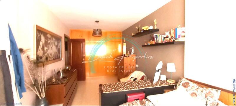 4 Schlafzimmer Stadthaus zu verkaufen