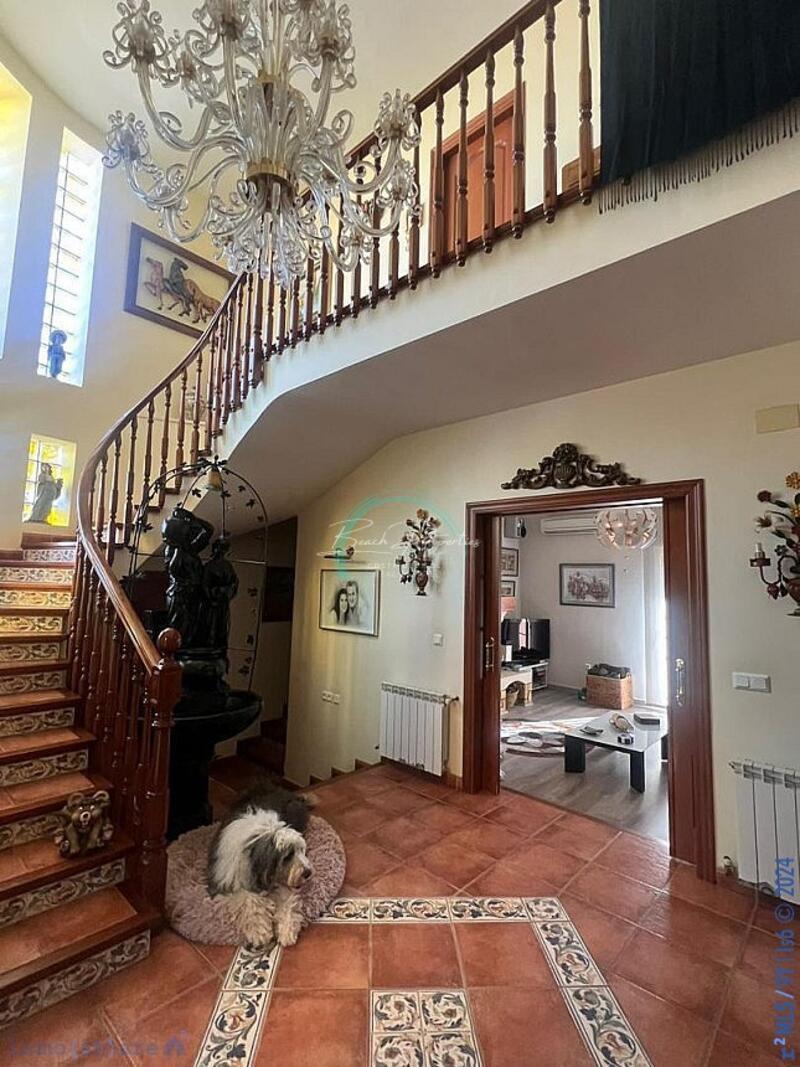 3 slaapkamer Gezinswoning Te koop