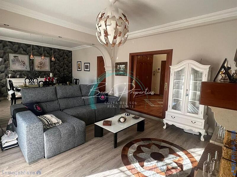 3 slaapkamer Gezinswoning Te koop