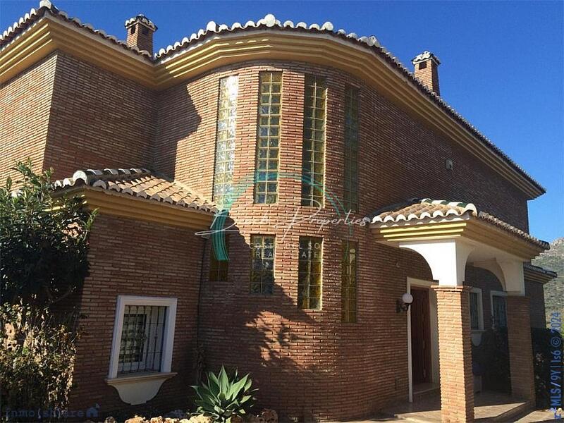 3 slaapkamer Gezinswoning Te koop