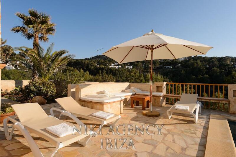 Villa til salg i Cala Portinax, Ibiza
