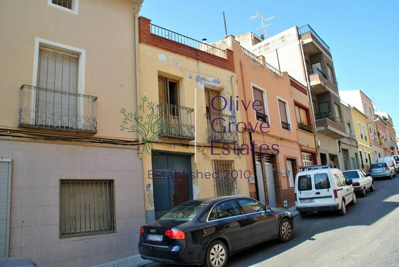 Townhouse for sale in Caudete, Albacete