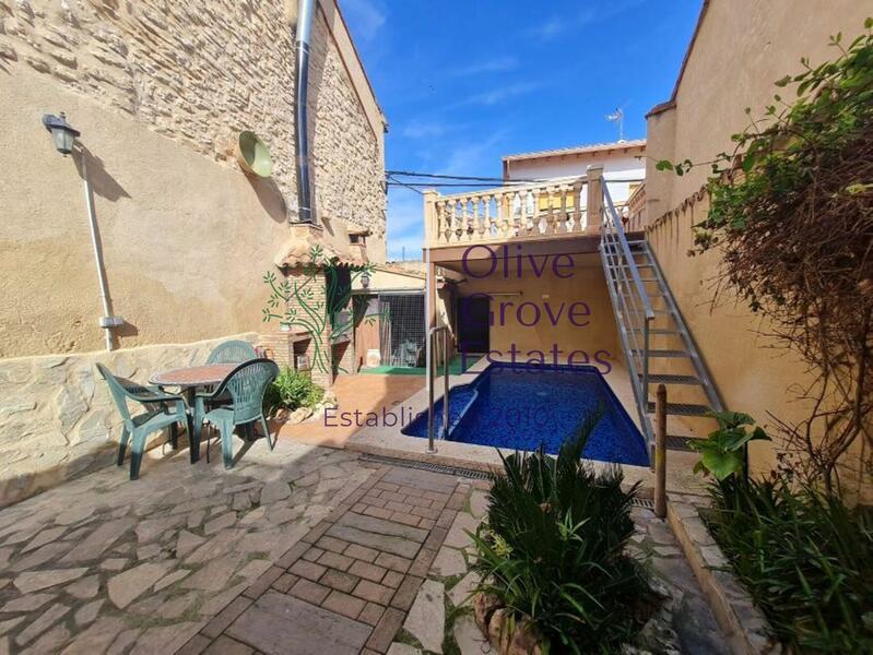 Townhouse for sale in El Palomar, Valencia