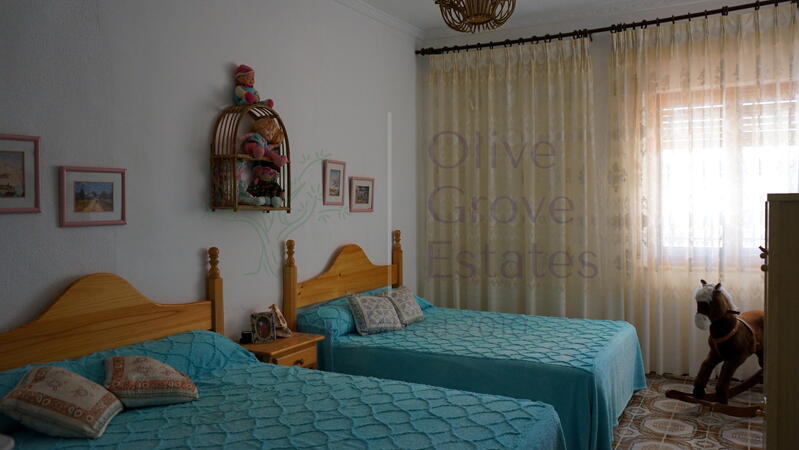 7 bedroom Villa for sale