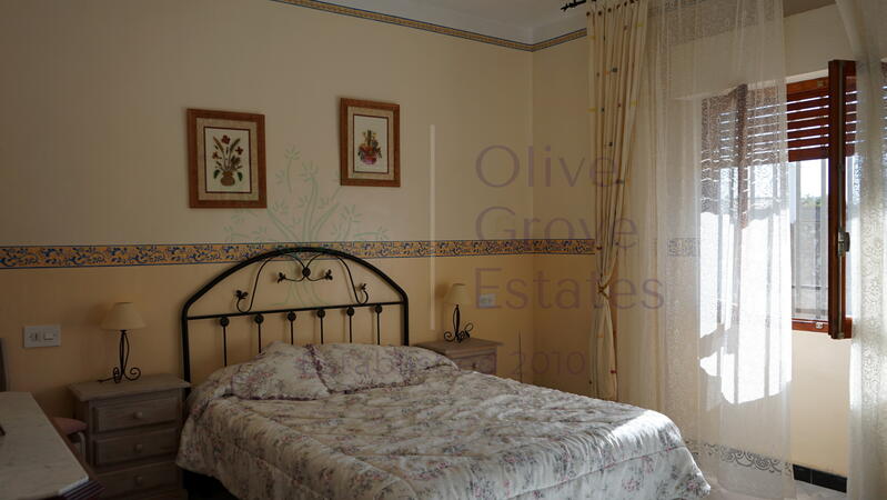 7 bedroom Villa for sale