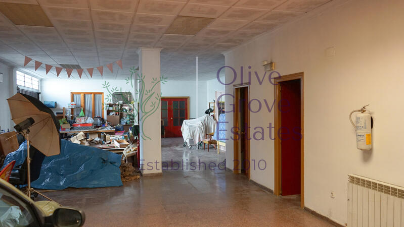 6 bedroom Villa for sale