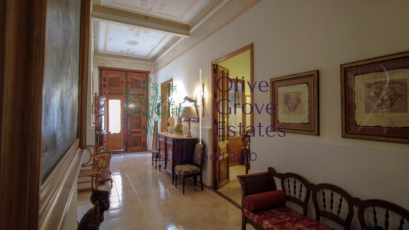 4 Schlafzimmer Stadthaus zu verkaufen