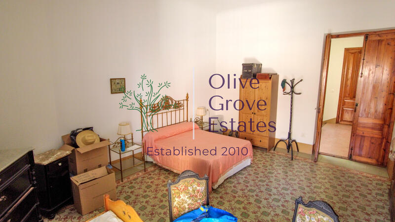 4 Schlafzimmer Stadthaus zu verkaufen