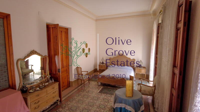 4 Schlafzimmer Stadthaus zu verkaufen