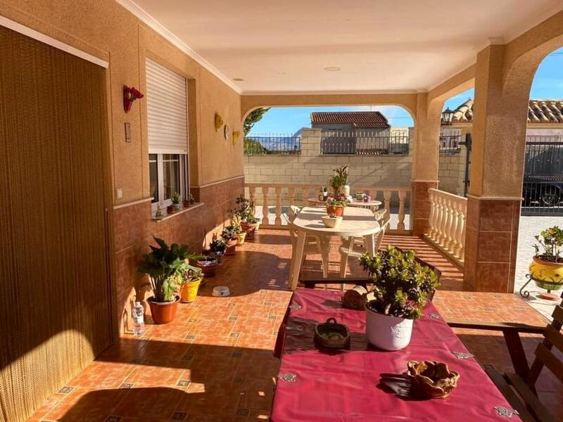 4 slaapkamer Villa Te koop