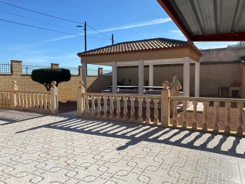 4 slaapkamer Villa Te koop