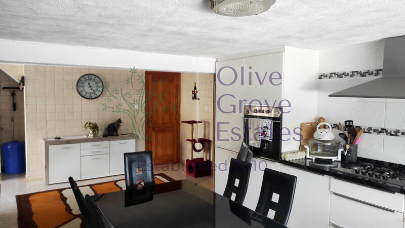 6 Cuarto Villa en venta