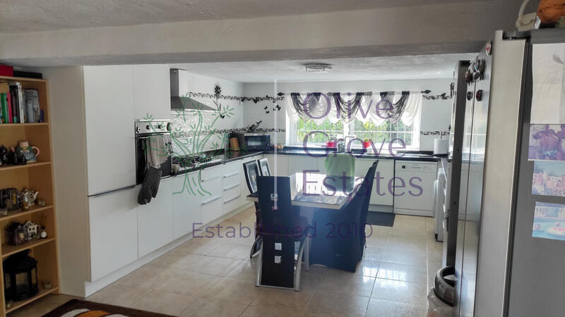 6 Cuarto Villa en venta