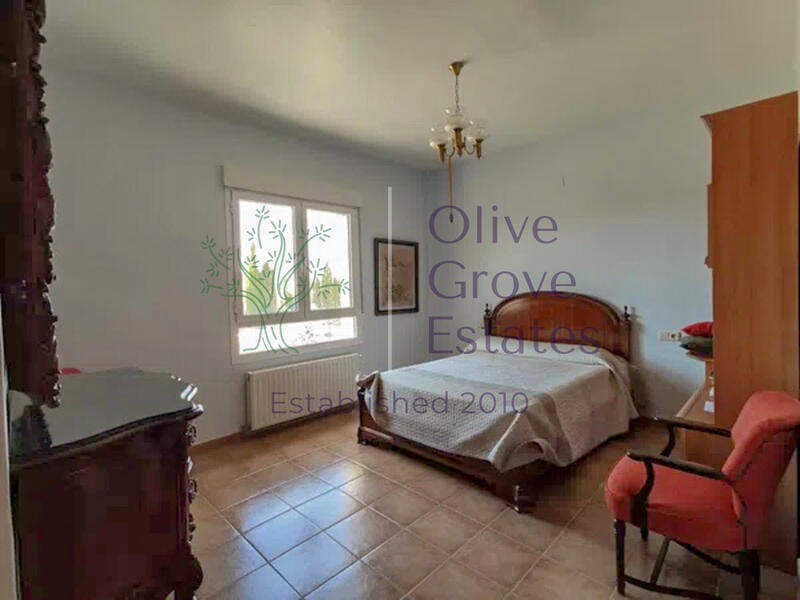 5 bedroom Villa for sale