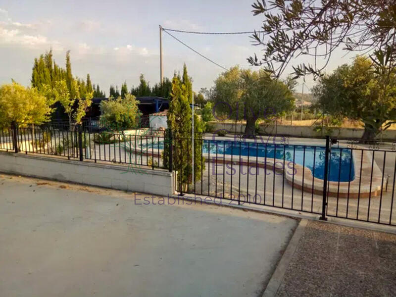5 bedroom Villa for sale