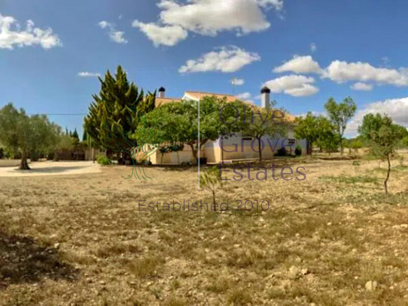 5 bedroom Villa for sale
