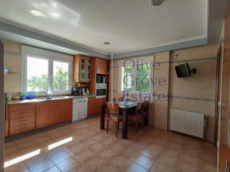 5 bedroom Villa for sale
