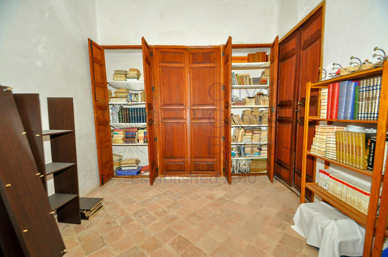 8 slaapkamer Villa Te koop