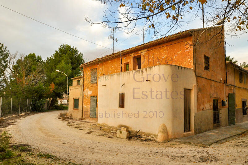 вилла продается в Pinoso, Alicante