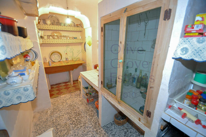 6 спальная комната вилла продается