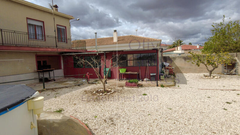 6 bedroom Villa for sale