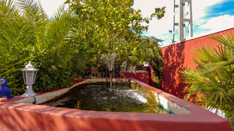 6 bedroom Villa for sale