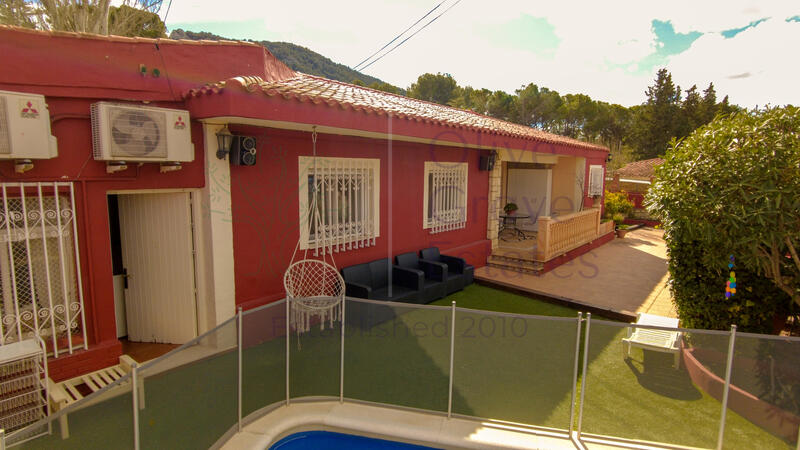6 bedroom Villa for sale
