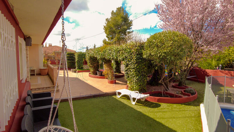 6 bedroom Villa for sale