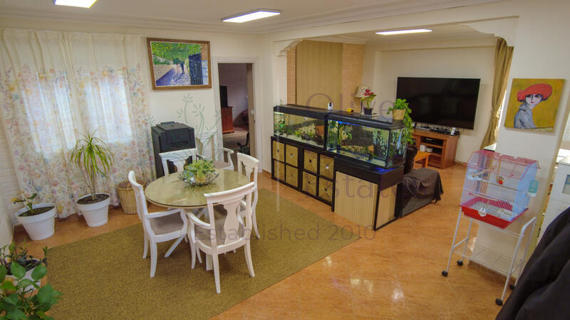 6 bedroom Villa for sale