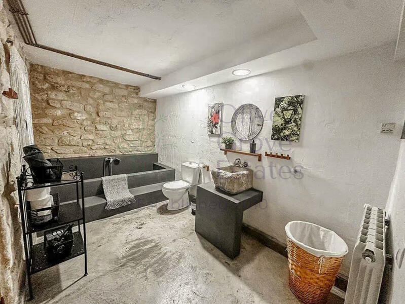 9 Schlafzimmer Landhaus zu verkaufen