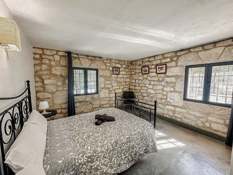 9 Schlafzimmer Landhaus zu verkaufen