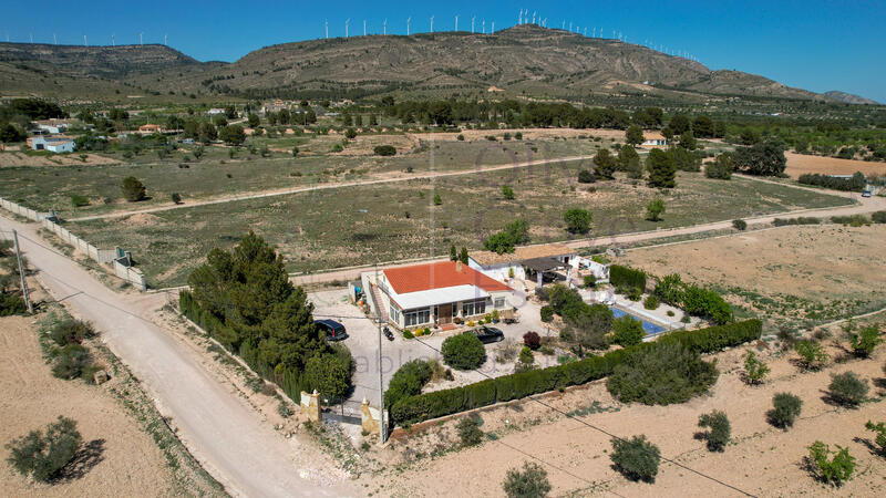 Villa en venta en Caudete, Albacete