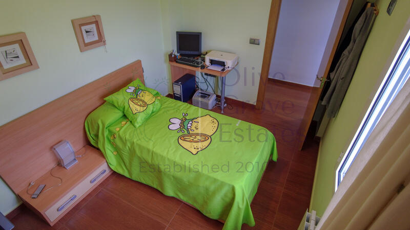 4 Schlafzimmer Landhaus zu verkaufen