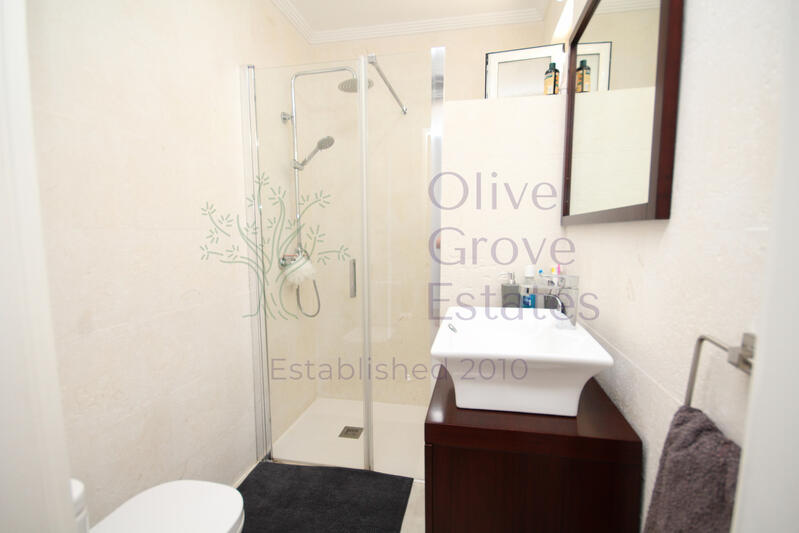 4 chambre Auberge à vendre