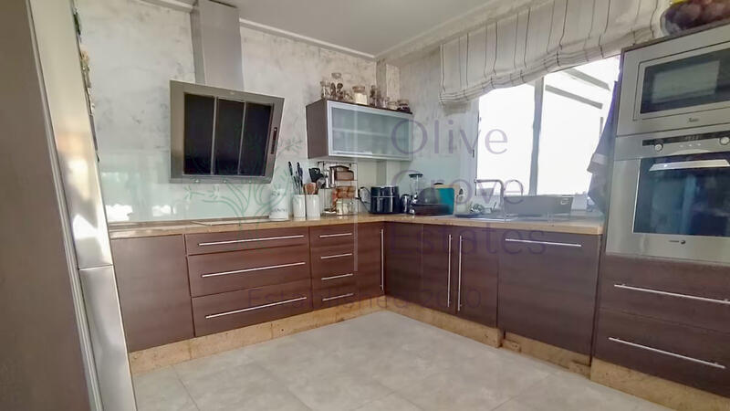 8 спальная комната городская тюрьма продается