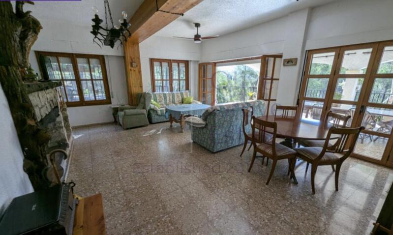 4 Schlafzimmer Villa zu verkaufen